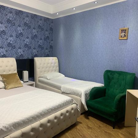 Hotel Aisi Koutaïssi Extérieur photo