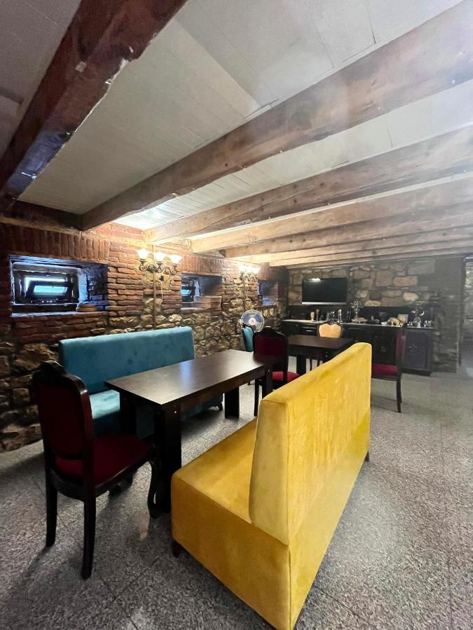 Hotel Aisi Koutaïssi Extérieur photo