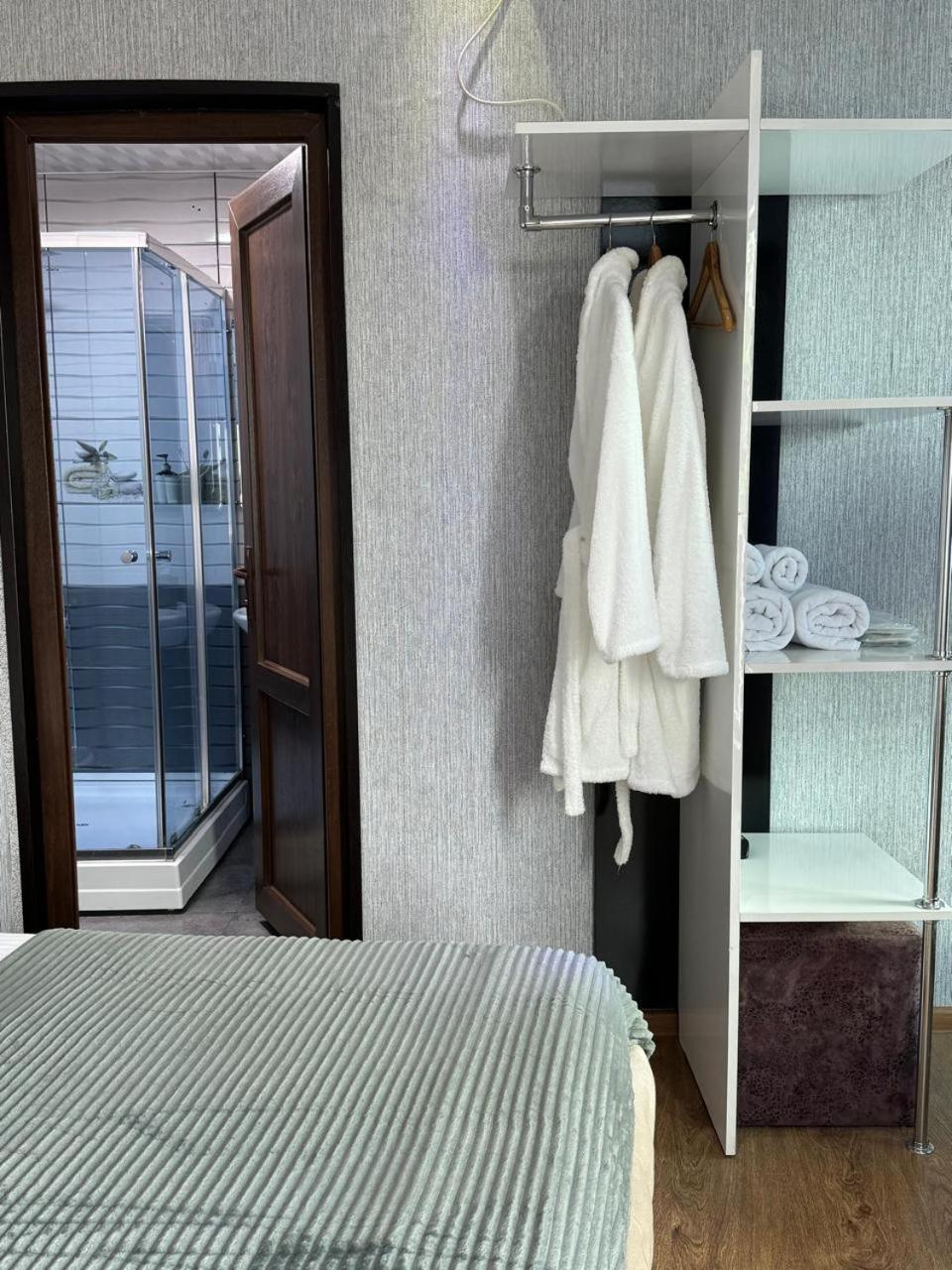 Hotel Aisi Koutaïssi Extérieur photo