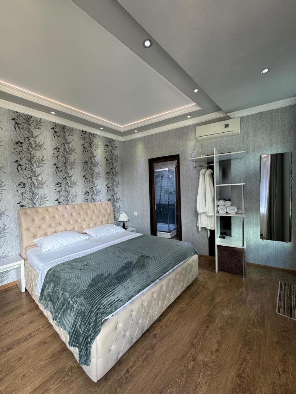 Hotel Aisi Koutaïssi Extérieur photo