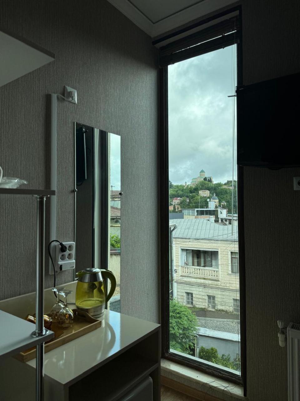 Hotel Aisi Koutaïssi Extérieur photo