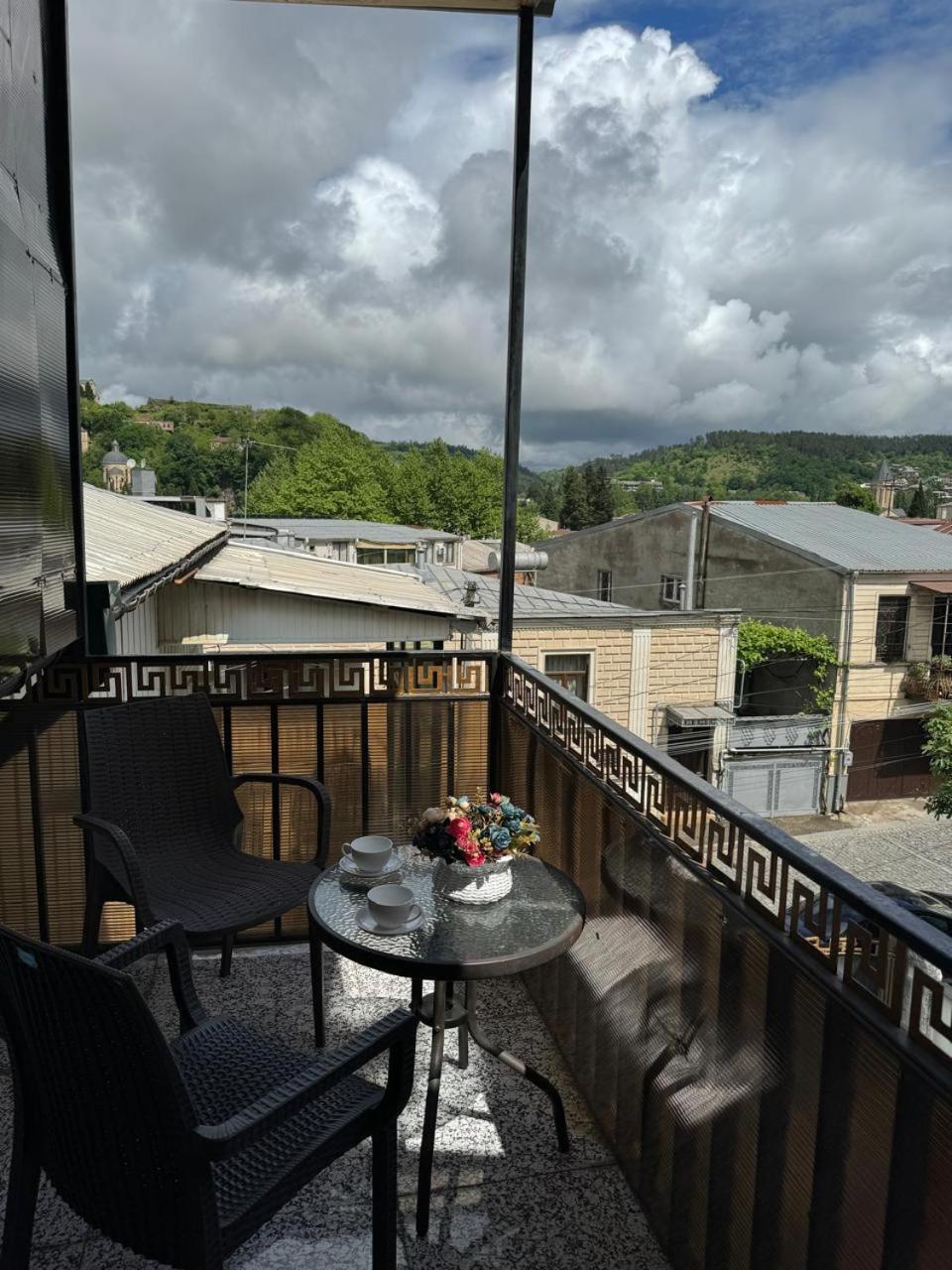 Hotel Aisi Koutaïssi Extérieur photo