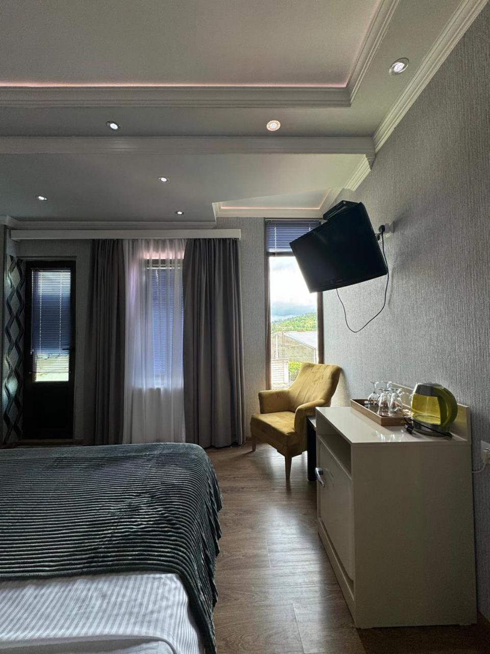 Hotel Aisi Koutaïssi Extérieur photo