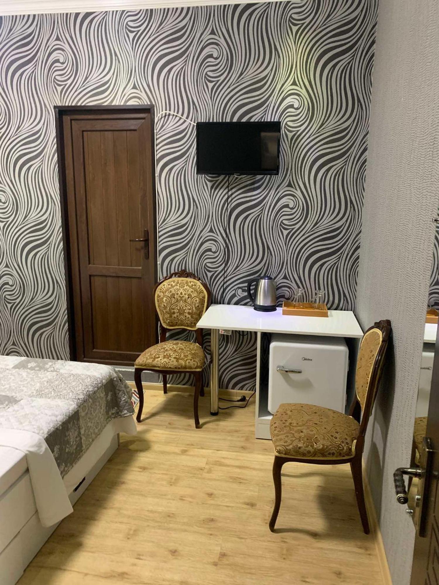 Hotel Aisi Koutaïssi Extérieur photo