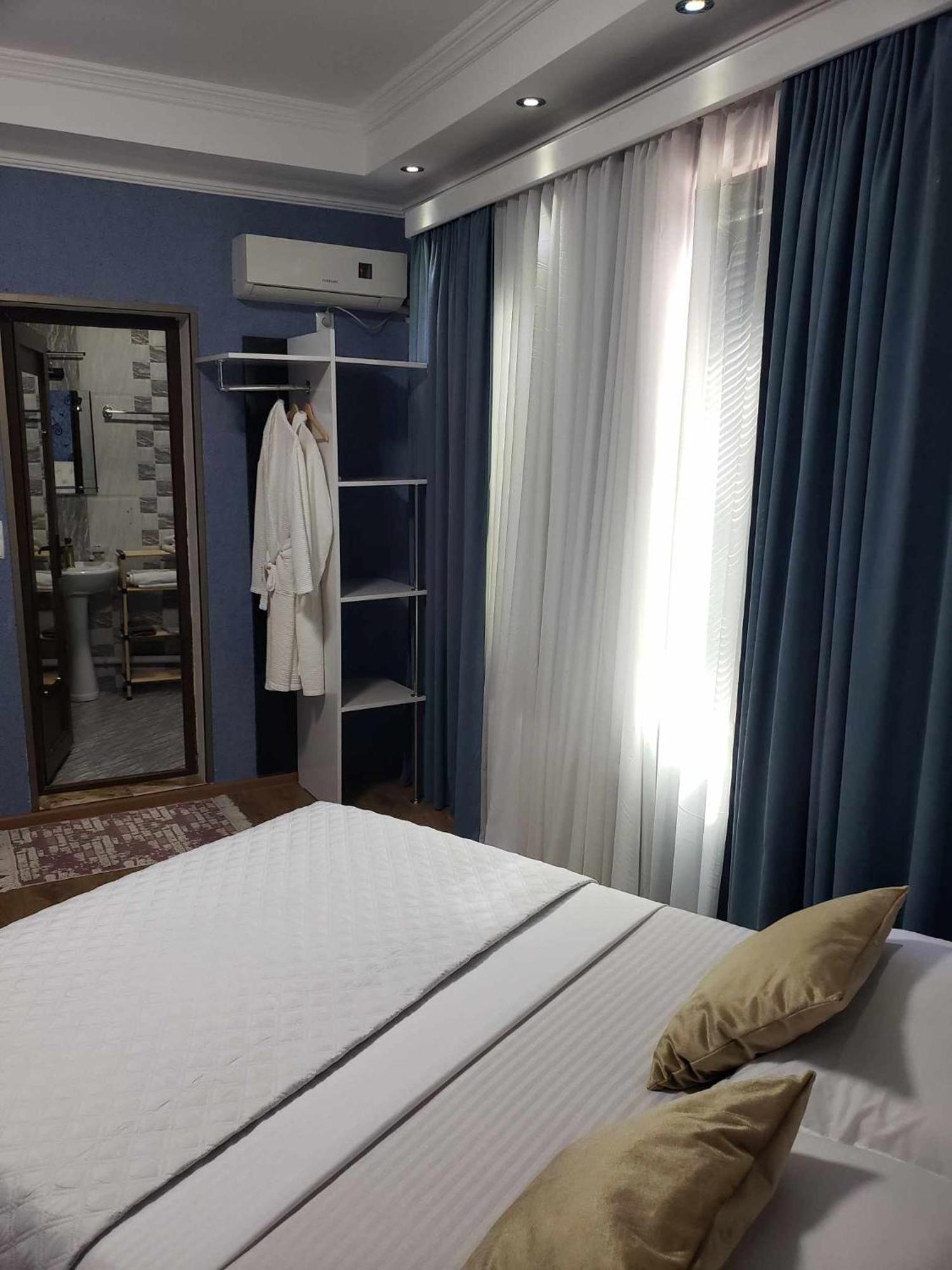 Hotel Aisi Koutaïssi Extérieur photo